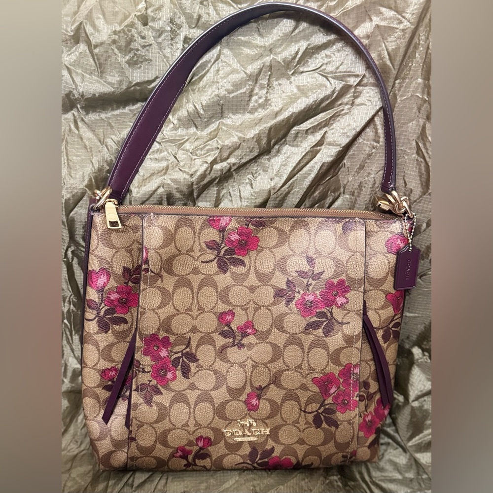 Coach F84729 Marlon Hobo In Signature Canvas With Victorian Floral Print - EUC